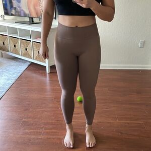 Brown Scrunched leggings